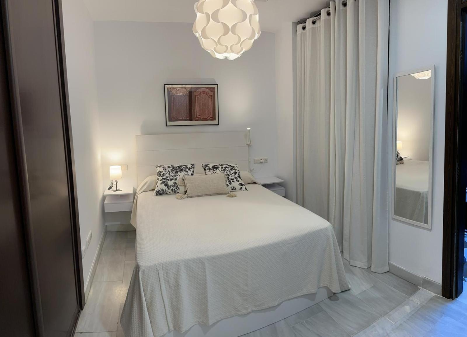 Casa De Eugenia Daire Málaga Dış mekan fotoğraf